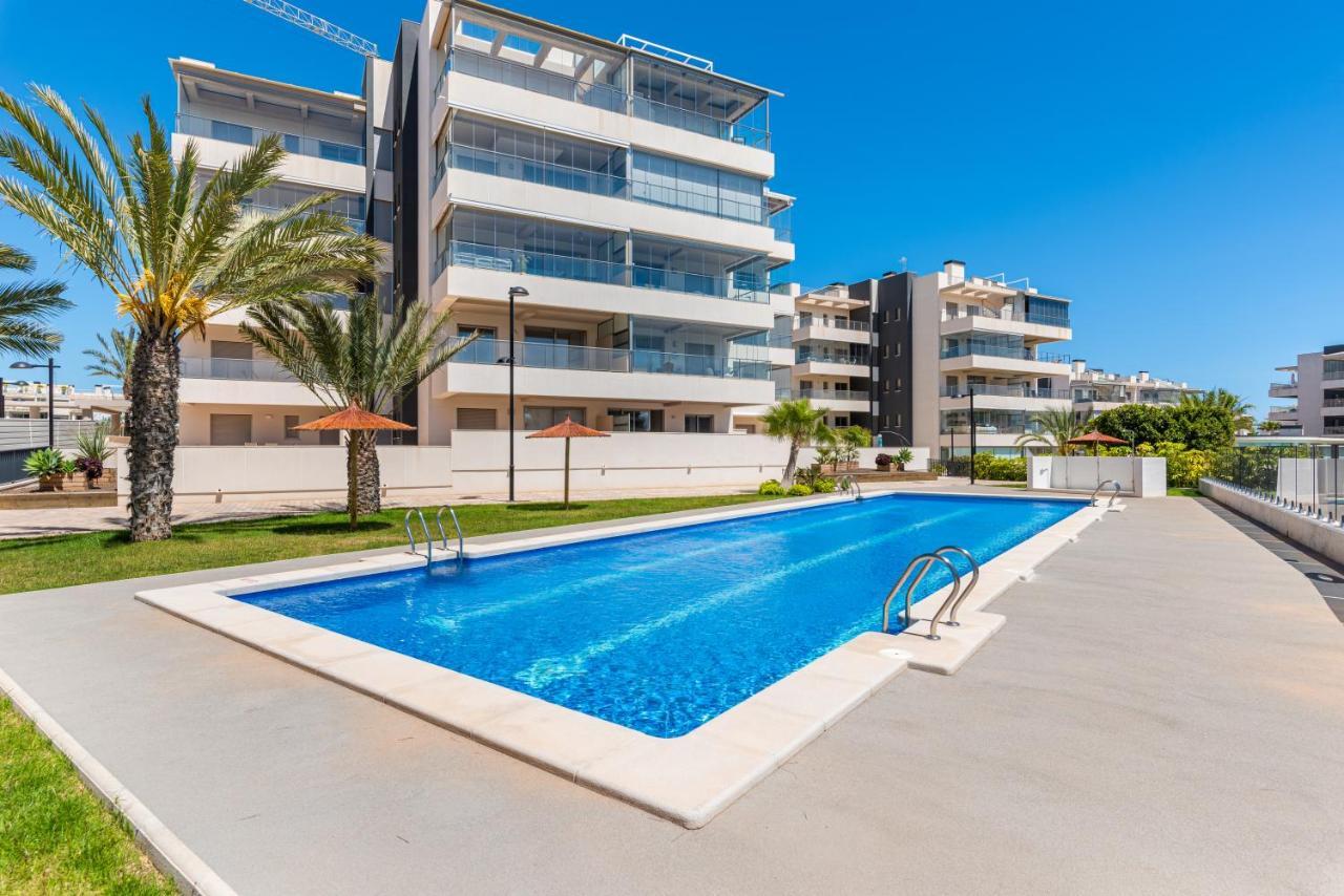 Apartament La Zenia Cocoon - Luxury Penthouse with jacuzzi, 3 pools, sauna, gym, playstation Dehesa de Campoamor  Zewnętrze zdjęcie